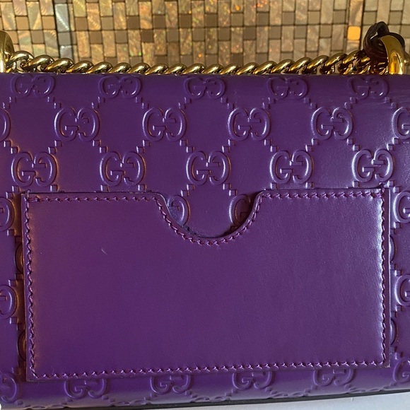 Gucci Purple Guccissima Crossbody Bag with Gold Accents - Picture 5 of 7
